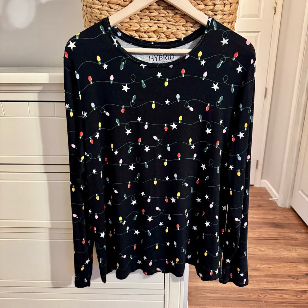 Hybrid Christmas Lights Long Sleeve Tee Black Holiday Shirt Star Print Festive